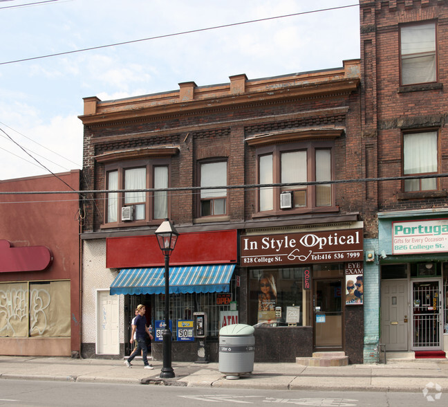 828-830 College St, Toronto, ON à louer - Photo du bâtiment - Image 2 de 2