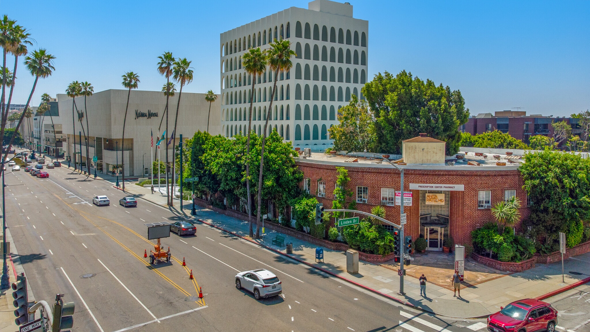 9730-9732 Wilshire Blvd, Beverly Hills, CA for lease Building Photo- Image 1 of 39