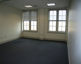 29 Water St, Newburyport, MA à louer Photo intérieure- Image 2 de 4