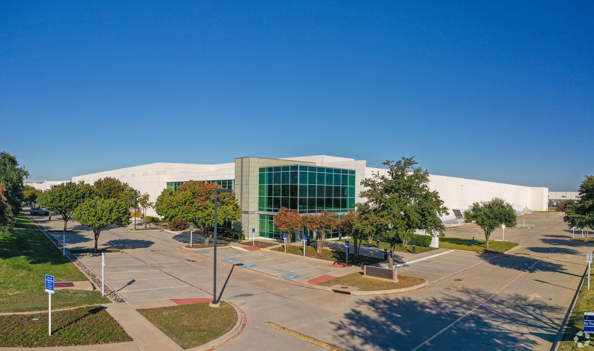 5501 Alliance Gateway Fwy, Fort Worth, TX à vendre Photo du bâtiment- Image 1 de 1