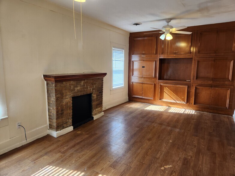 519 Topeka Blvd, San Antonio, TX à vendre - Photo du bâtiment - Image 3 de 30