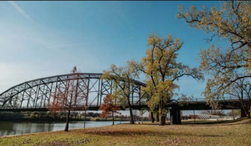 5200 Beverly Dr, Waco, TX à vendre - Photo du bâtiment - Image 2 de 3