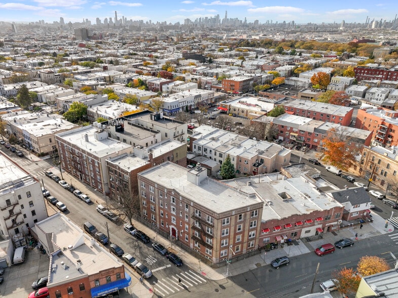 21-21 Linden St, Ridgewood, NY for sale - Building Photo - Image 2 of 8