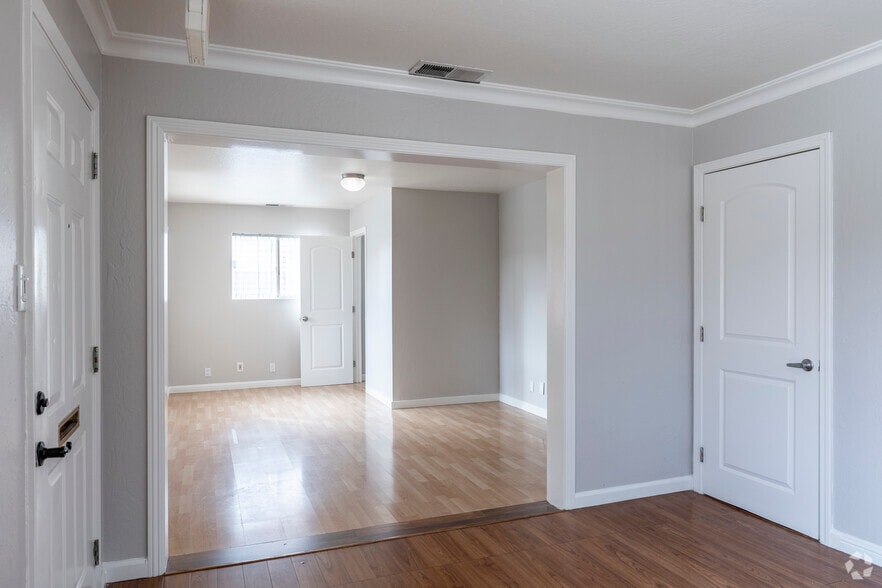 521 S Bascom Ave, San Jose, CA à vendre - Photo intérieure - Image 3 de 23