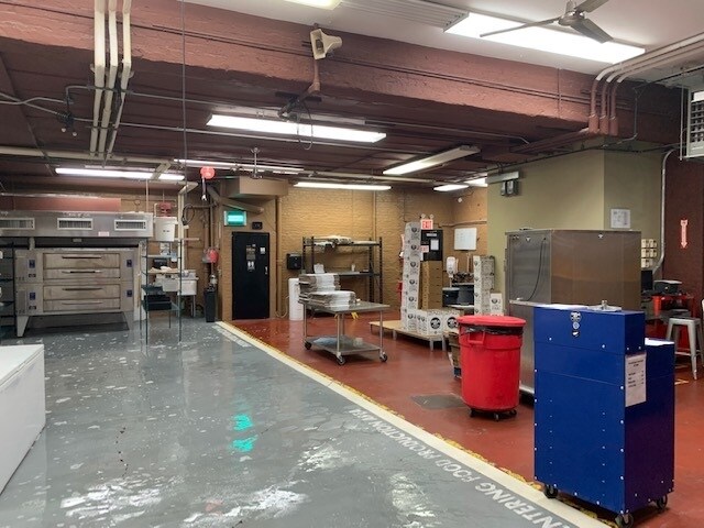 145 42nd St, Brooklyn, NY à vendre - Photo intérieure - Image 3 de 6