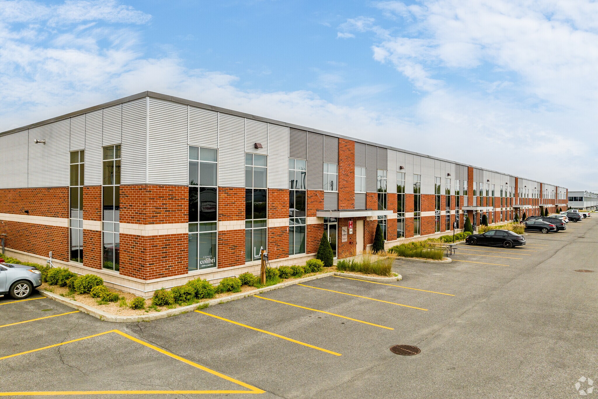 925-973 Rue Des Forges, Terrebonne, QC for sale Primary Photo- Image 1 of 1