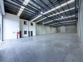 90 Endeavour Way, Sunshine West for lease Interior Photo- Image 2 of 6