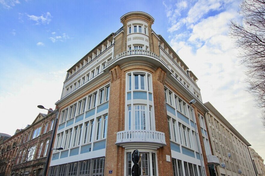 Office in Le Havre for lease - Building Photo - Image 1 of 10