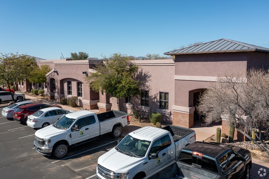 7458 N La Cholla Blvd, Tucson, AZ à louer - Photo du bâtiment - Image 3 de 8