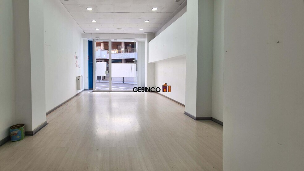 Retail in Ontinyent, Valencia for lease - Building Photo - Image 2 of 7
