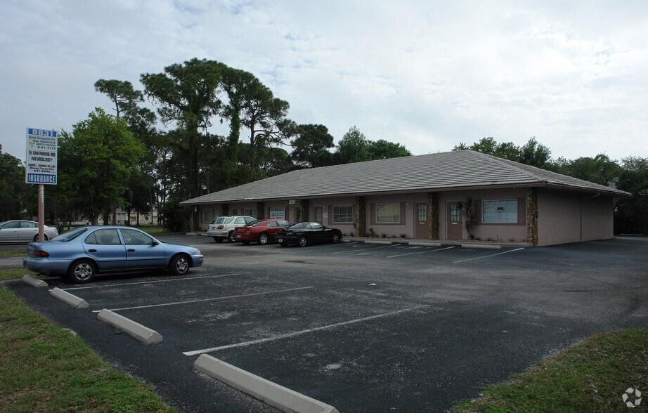 8831 49th St, Pinellas Park, FL à louer - Photo du bâtiment - Image 3 de 10