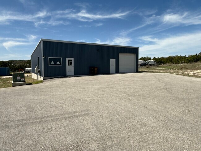 More details for 150 Russell Ln, Dripping Springs, TX - Industrial for Lease