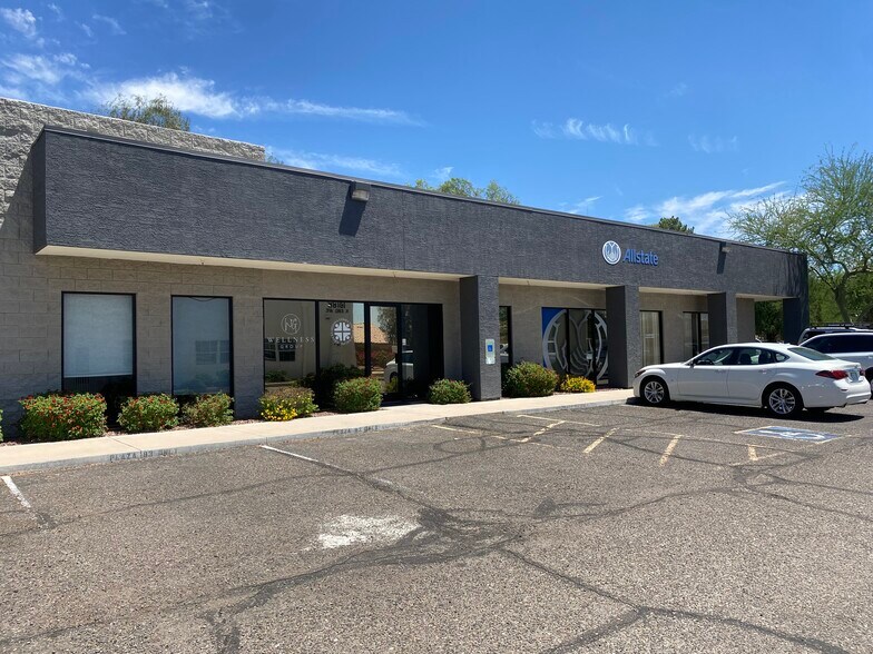 8263 W Thunderbird Rd, Peoria, AZ à louer - Photo du bâtiment - Image 3 de 42