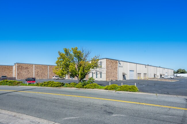 More details for 3301-3325 Orange Grove Ave, North Hghlds, North Highlands, CA - Industrial for Lease