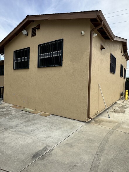 1721 E Mariposa Rd, Stockton, CA for sale - Building Photo - Image 2 of 7