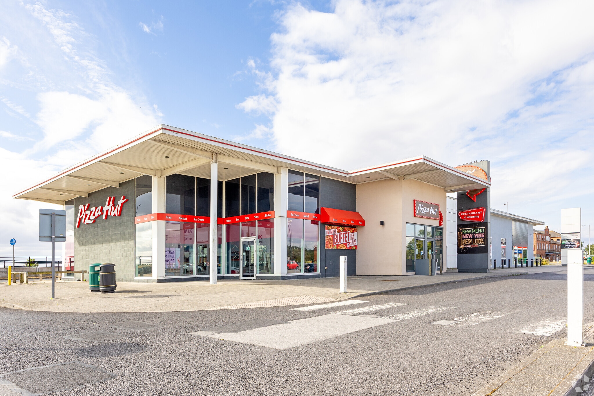 Clive Sullivan Way, Hull for lease Primary Photo- Image 1 of 4