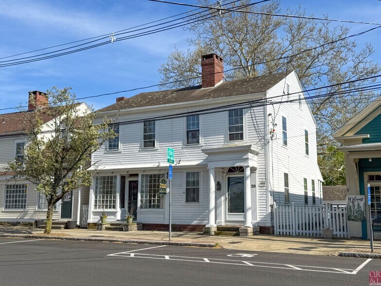 23 Boston St, Guilford, CT à louer - Photo du bâtiment - Image 3 de 11