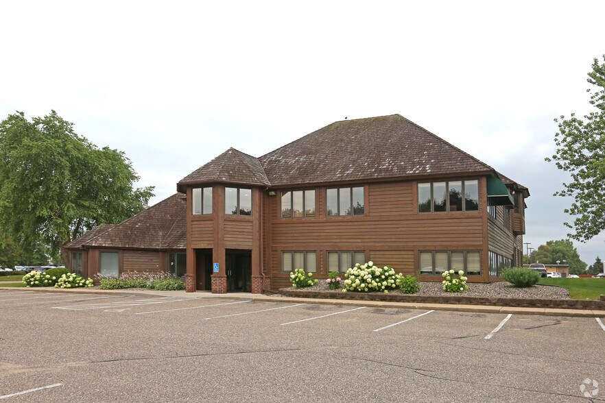 14501 Granada Dr, Apple Valley, MN for lease - Primary Photo - Image 1 of 35