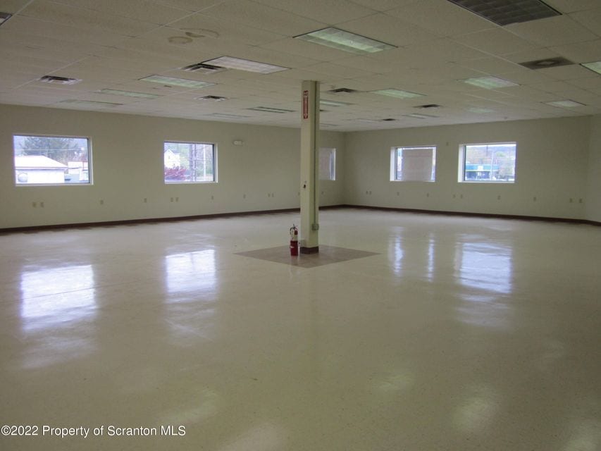 1300 Wheeler Ave, Dunmore, PA for lease Interior Photo- Image 1 of 11