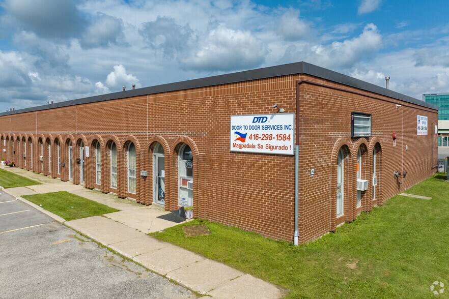 12 Principal Rd, Toronto, ON à vendre - Photo du bâtiment - Image 1 de 1