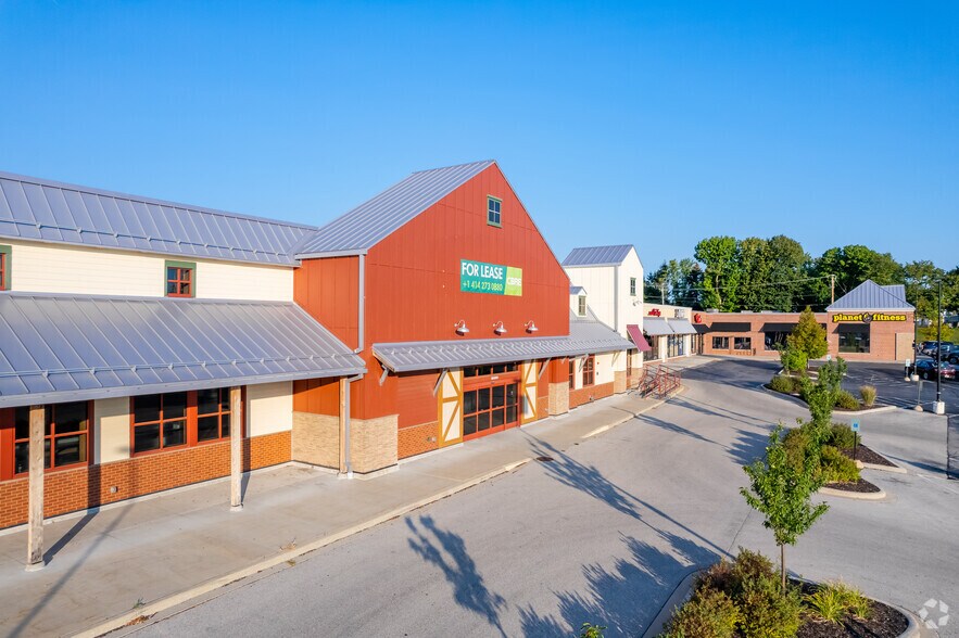 N89W16849 Appleton Ave, Menomonee Falls, WI à louer - Photo du bâtiment - Image 2 de 7