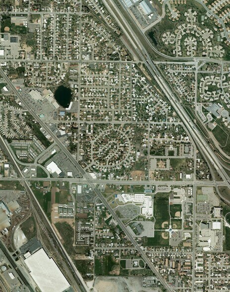 658-688 E 700 S, Clearfield, UT à louer - Aérien - Image 2 de 2