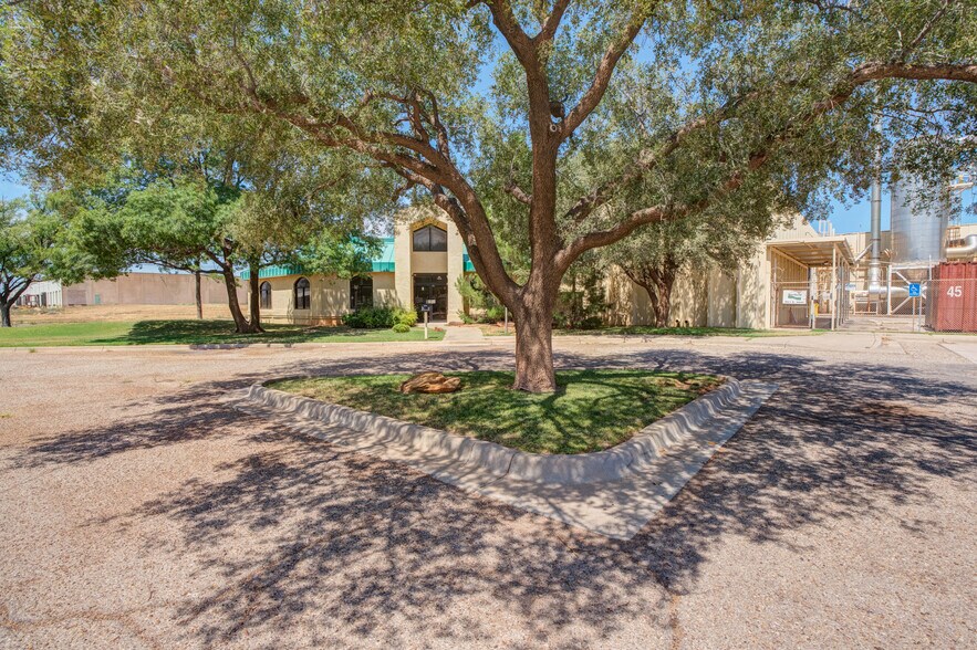 901 E 66th St, Lubbock, TX à vendre - Photo du bâtiment - Image 2 de 23