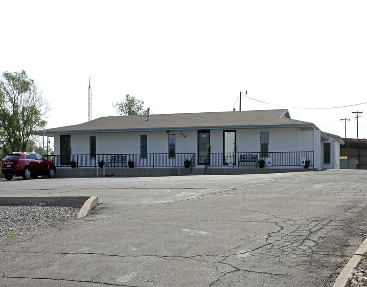 1950 Aspen Cir, Pueblo, CO for lease - Primary Photo - Image 1 of 18