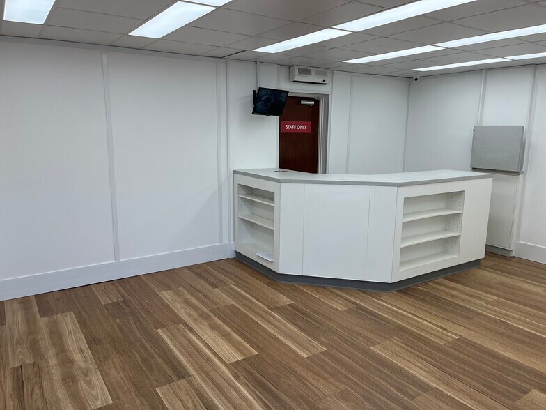 9-12 Canons Rd, Milton Keynes à louer - Photo du bâtiment - Image 3 de 3