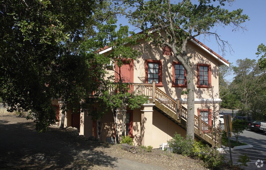 818 Grayson St, Pleasant Hill, CA à louer - Photo du bâtiment - Image 3 de 4