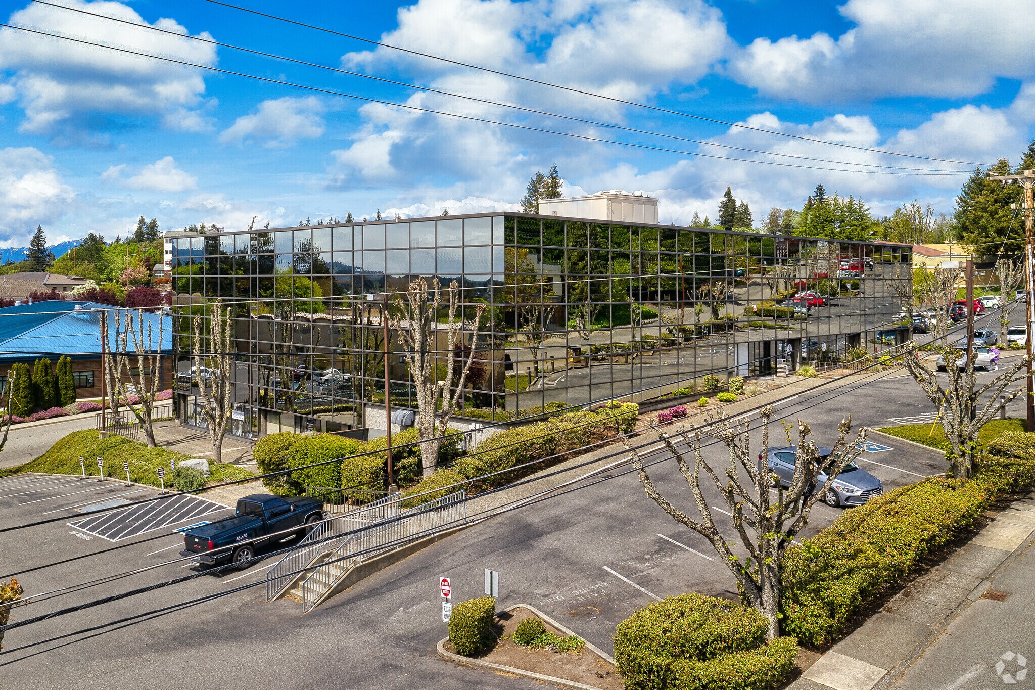 2601 Cherry Ave, Bremerton, WA à louer Photo du bâtiment- Image 1 de 3
