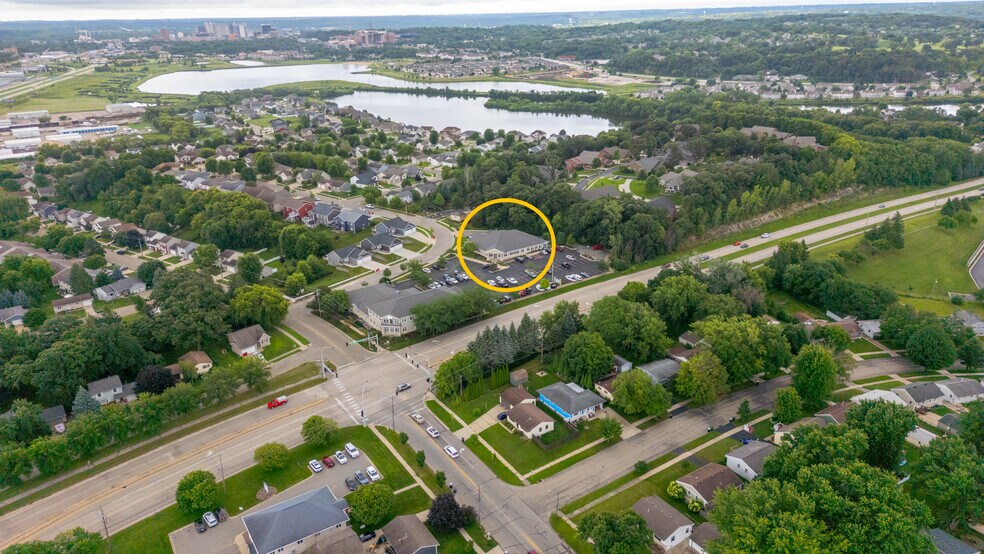 3416 Lakeridge Pl NW, Rochester, MN à louer - Photo du bâtiment - Image 3 de 27