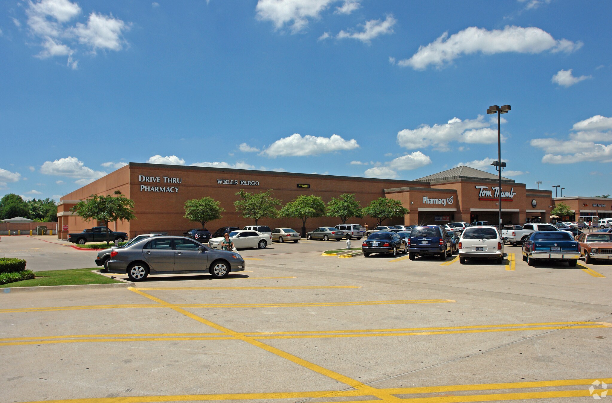 210 E Pleasant Run Rd, DeSoto, TX for lease Primary Photo- Image 1 of 6