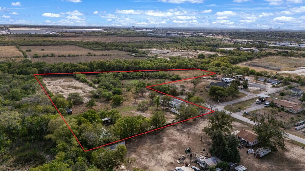 5455 Uecker Rd, San Antonio, TX à vendre - Photo du bâtiment - Image 2 de 18