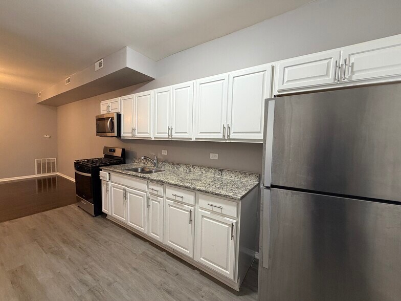5720 S Michigan Ave, Chicago, IL à vendre - Photo du bâtiment - Image 2 de 5