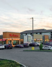 355 Loutit Rd, Fort McMurray, AB à louer Photo du bâtiment- Image 1 de 3