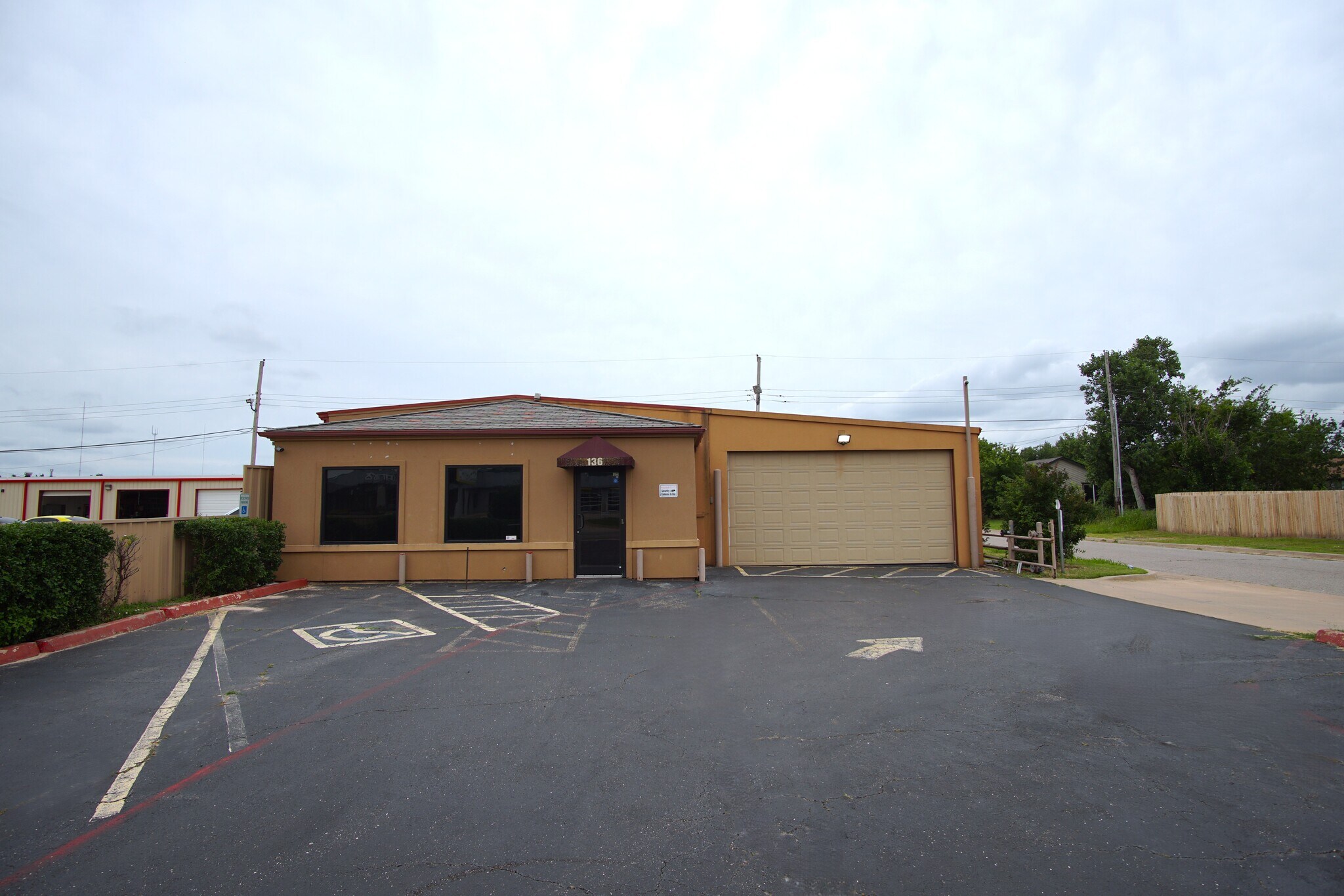 136 NW 122nd St, Oklahoma City, OK for lease Primary Photo- Image 1 of 15