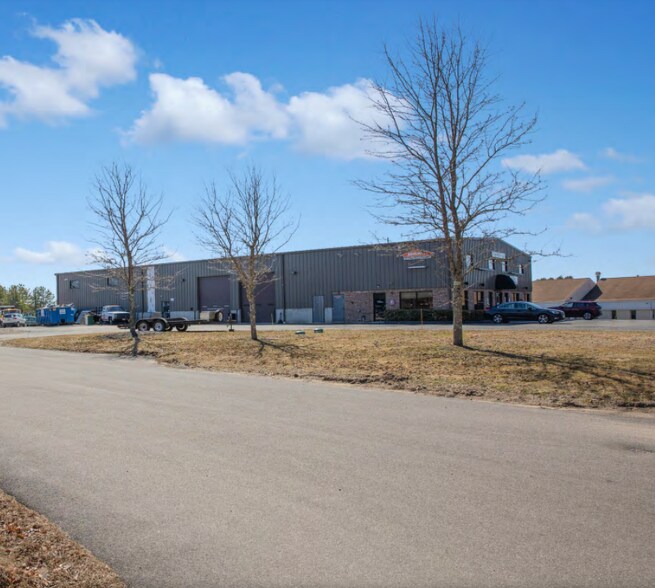 198 S Meadow Rd, Plymouth, MA à vendre - Photo du bâtiment - Image 1 de 6