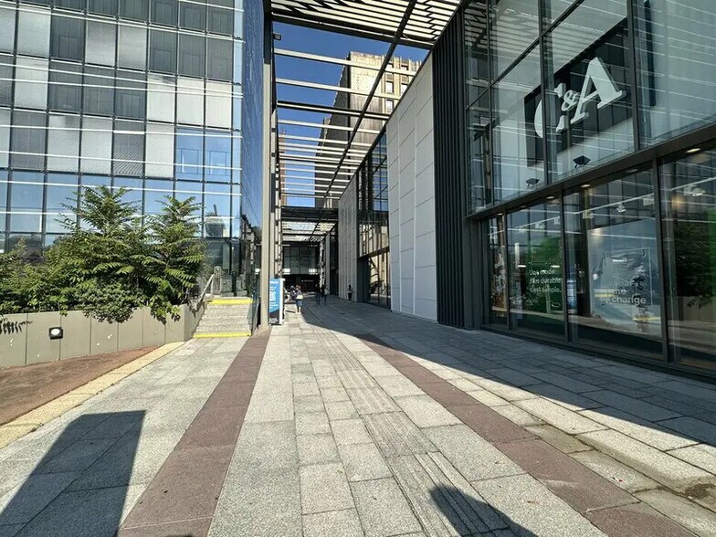 Office in Strasbourg for sale - Building Photo - Image 1 of 9