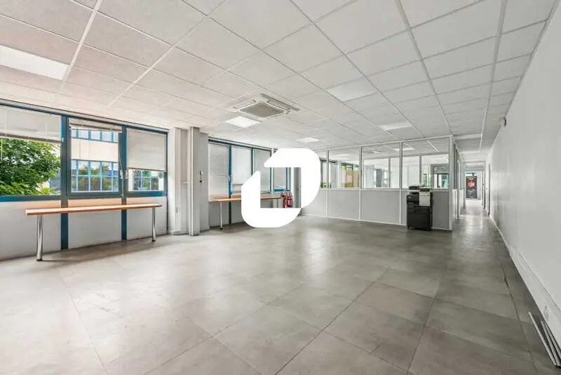 32 Avenue Des Pépiniéres, Fresnes à louer - Photo du bâtiment - Image 1 de 17