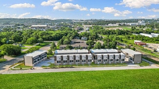 Plus de détails pour 1982 S Razorback Rd, Fayetteville, AR - Multi-résidentiel à vendre