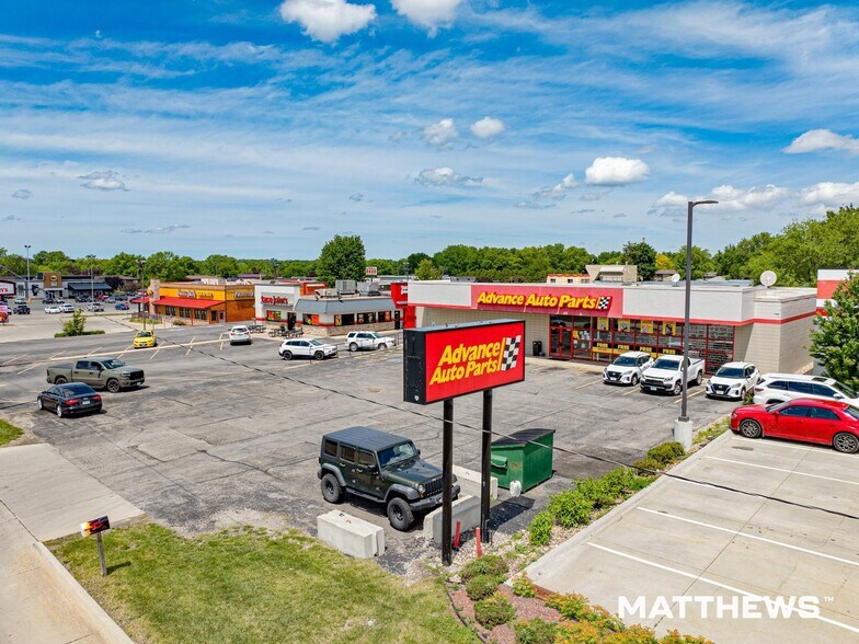 6200 University Ave, Cedar Falls, IA à vendre - Photo du bâtiment - Image 1 de 5