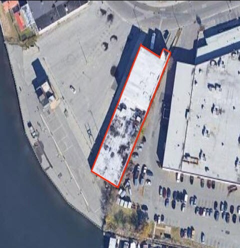 210 Hanse Ave, Freeport, NY à louer - Photo du bâtiment - Image 3 de 15