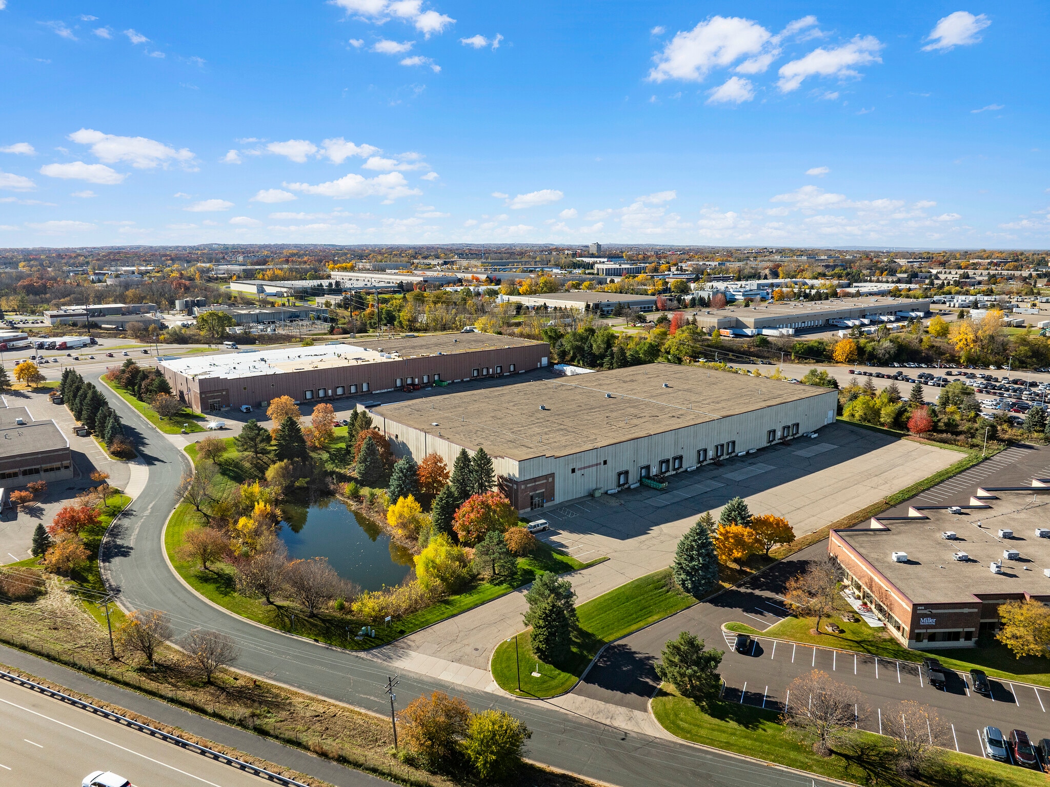 2945 Commers Dr, Eagan, MN for lease Primary Photo- Image 1 of 13