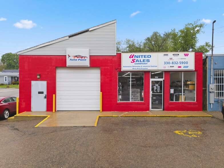 904 Erie St S, Massillon, OH à vendre - Photo du bâtiment - Image 2 de 25