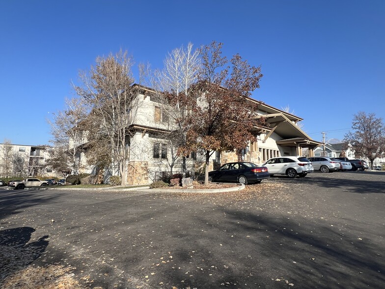 4252 Highland Dr, Salt Lake City, UT for lease - Building Photo - Image 2 of 6