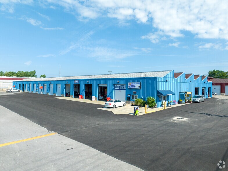 320 London Rd, Delaware, OH à louer - Photo du bâtiment - Image 2 de 23