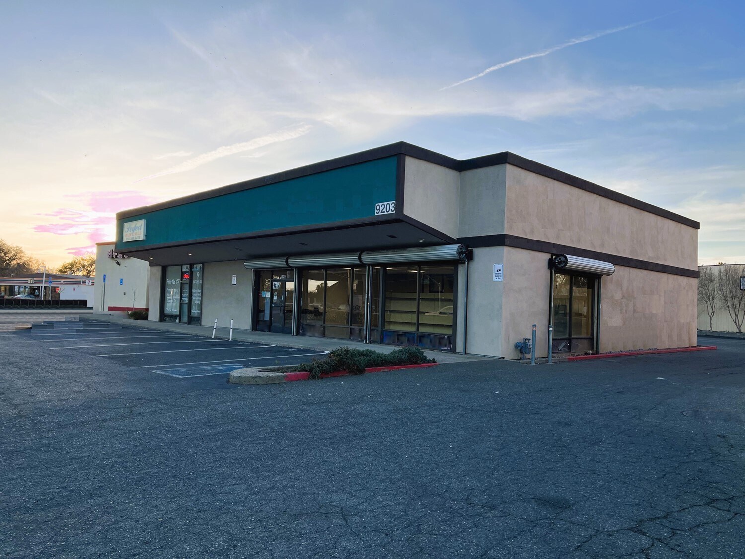 9203 Folsom Blvd, Sacramento, CA for lease Building Photo- Image 1 of 3