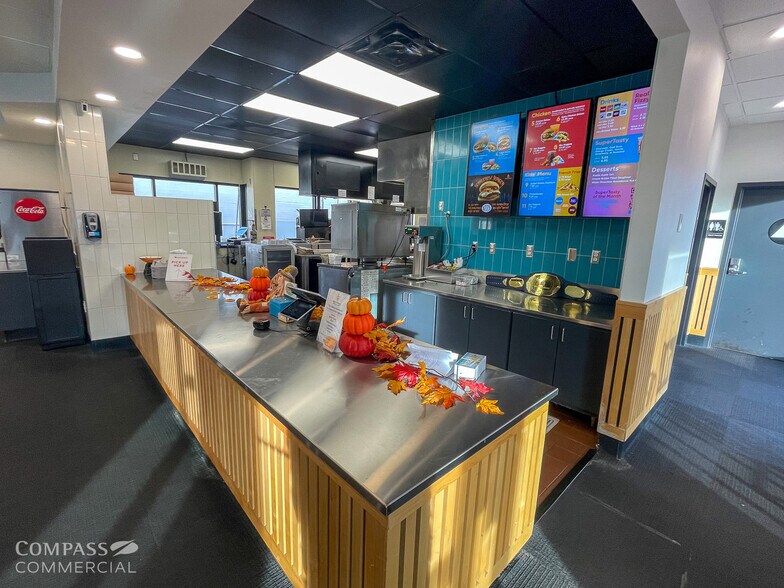 805 NE 3rd St, Bend, OR à vendre - Photo du bâtiment - Image 2 de 12