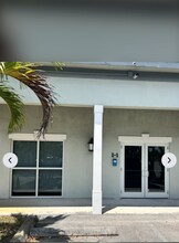50 NE Dixie Hwy, Stuart, FL à louer Photo intérieure- Image 1 de 4